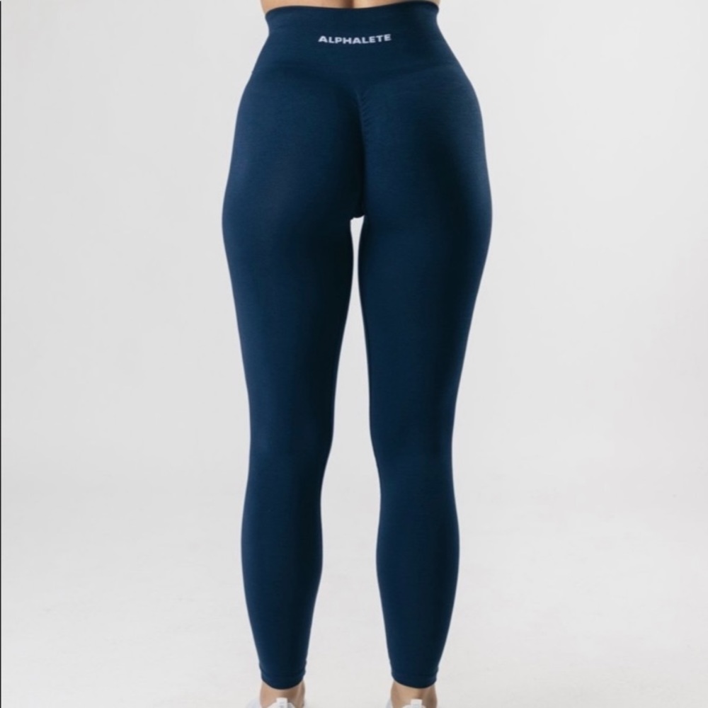 Alphalete amplify leggings and crop top